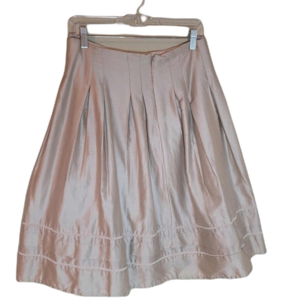 Cato Skirt, gathered & soft. Knee length.